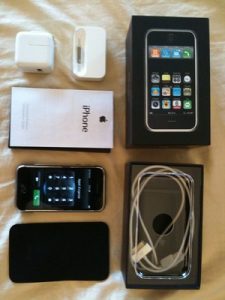 Sell Apple iPhone with all the accessories, and the box to get the most cash possible! Oro Express Mesa